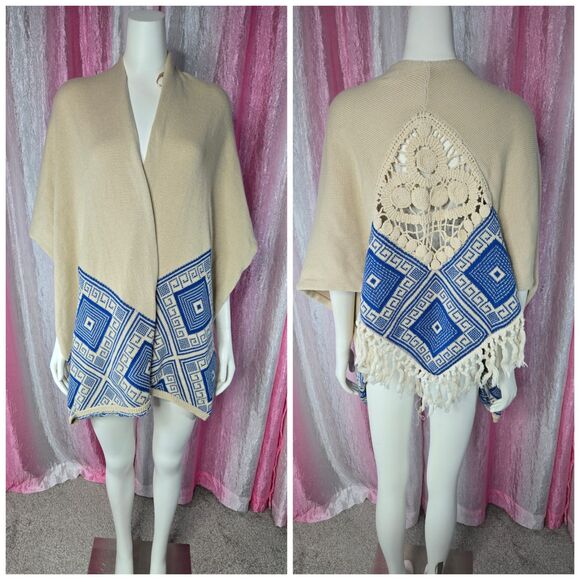 Maddison Crochet Beige Blue Knit Fringe Shoulder Wrap Poncho One Size - Picture 1 of 15